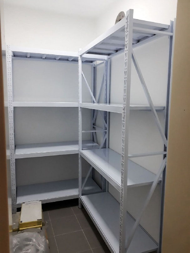 L-Shaped Rack